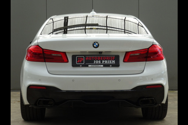 BMW 5 Serie 530i xDrive High Executive * LEER * SFEER * GOED ONDERH. !!