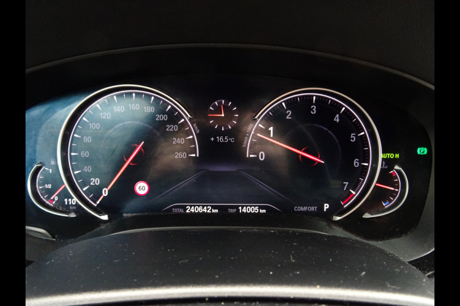 BMW 5 Serie 530i xDrive High Executive * LEER * SFEER * GOED ONDERH. !!