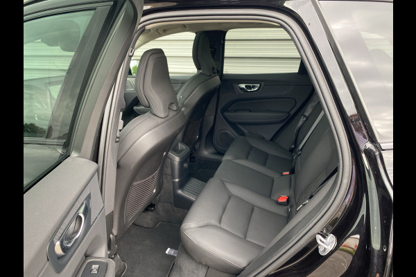 Volvo XC60 T6 Plug-in hybrid AWD Ultra Dark / Trekhaak / 360 camera / Harman/Kardon / Panoramadak /