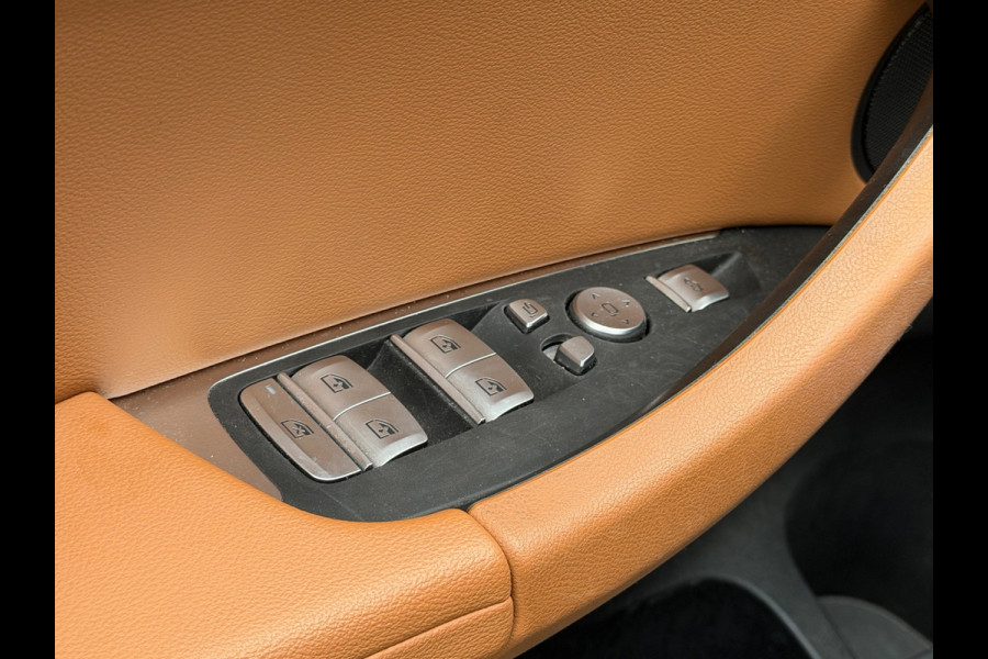 BMW iX3 M SPORT pakket 80 kWh, panoramadak, SOH 98,2 %,vol opties, 1 e eigenaar,conjac sport leder, Origineel NL auto met nap