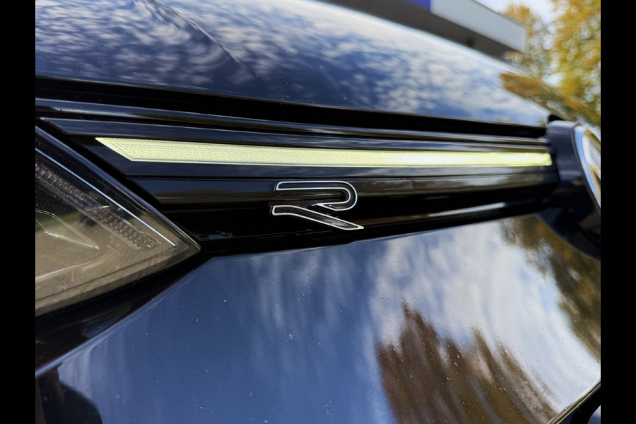 Volkswagen Golf Variant 2.0 TSI R-Line - IQ.Light - Carplay - Virtual dash - 18" - Adaptieve Cruise Control - Sportstoelen