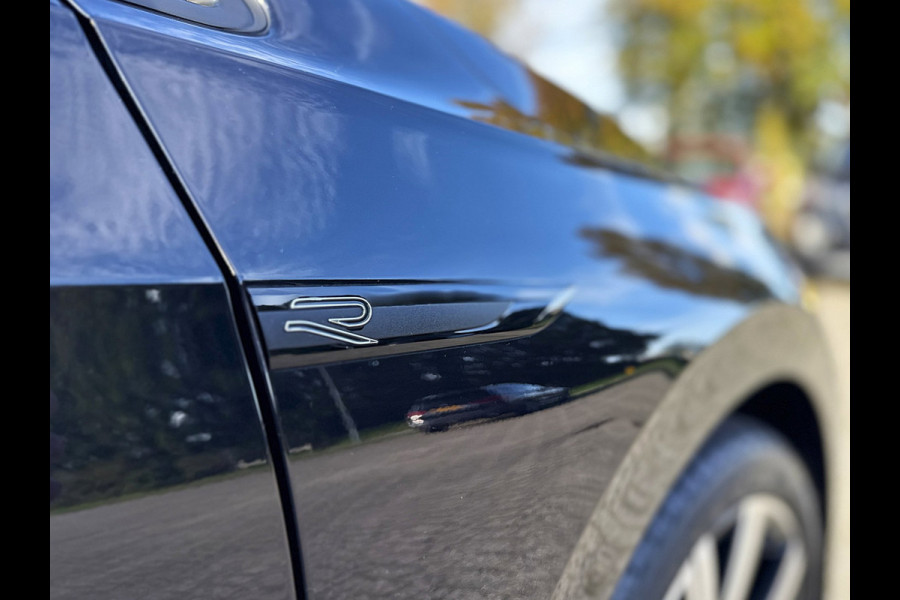 Volkswagen Golf Variant 2.0 TSI R-Line - IQ.Light - Carplay - Virtual dash - 18" - Adaptieve Cruise Control - Sportstoelen