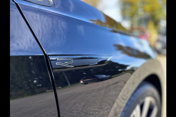 Volkswagen Golf Variant 2.0 TSI R-Line - IQ.Light - Carplay - Virtual dash - 18" - Adaptieve Cruise Control - Sportstoelen