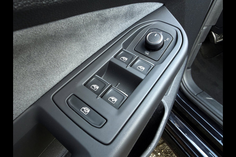 Volkswagen Golf Variant 2.0 TSI R-Line - IQ.Light - Carplay - Virtual dash - 18" - Adaptieve Cruise Control - Sportstoelen
