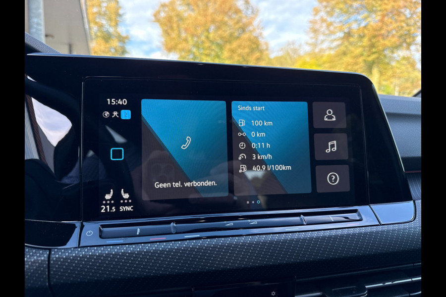 Volkswagen Golf Variant 2.0 TSI R-Line - IQ.Light - Carplay - Virtual dash - 18" - Adaptieve Cruise Control - Sportstoelen