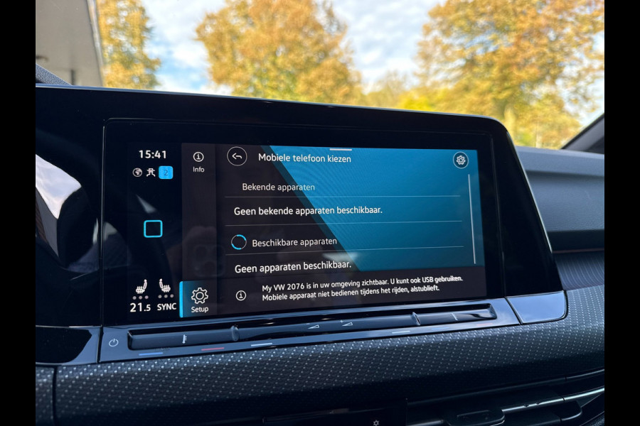 Volkswagen Golf Variant 2.0 TSI R-Line - IQ.Light - Carplay - Virtual dash - 18" - Adaptieve Cruise Control - Sportstoelen