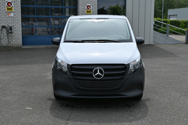 Mercedes-Benz eVito eVito 112 L2 60 kWh Trekhaak 2500 kg, Snellader, Smartphone integratiepakket