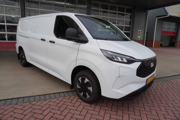 Ford E-Transit Custom 340 L2H1 Trend 71 kWh WLTP 370 km Automaat nr. V006 | Airco | Cruise | Trekhaak |  Apple CP-Android auto