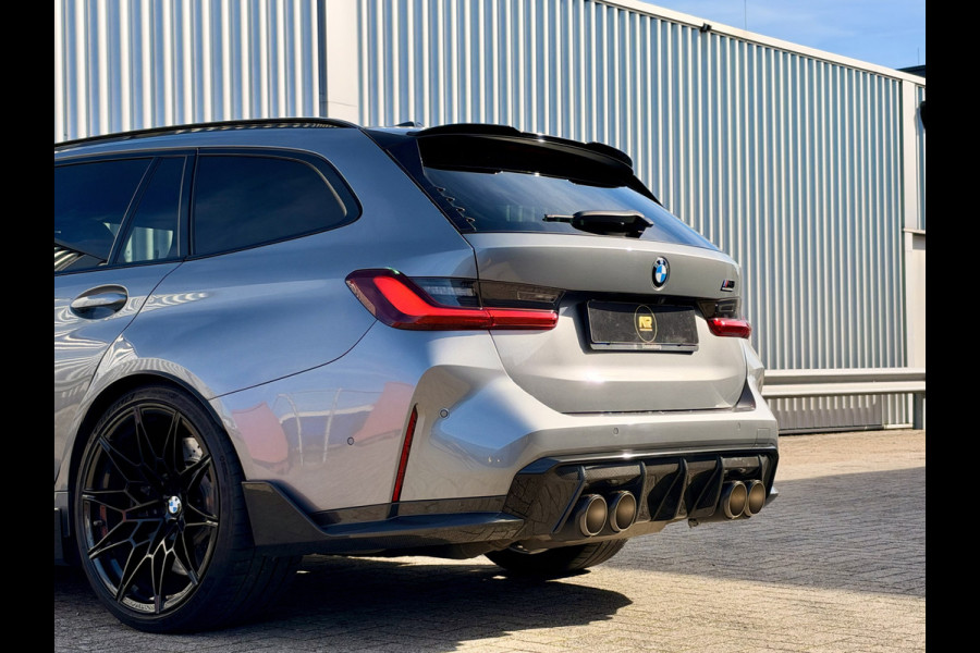 BMW 3 Serie Touring M3 xDrive Competition Volledig Akrapovič! | M Drivers Package | Vol Carbon