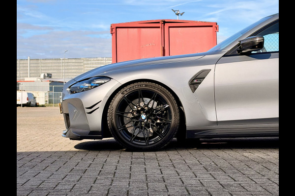 BMW 3 Serie Touring M3 xDrive Competition Volledig Akrapovič! | M Drivers Package | Vol Carbon