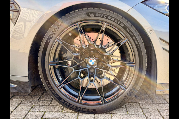 BMW 3 Serie Touring M3 xDrive Competition Volledig Akrapovič! | M Drivers Package | Vol Carbon