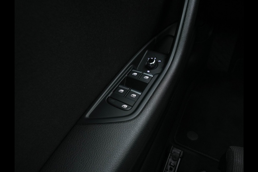 Audi A4 Avant 2.0 TFSI MHEV Design Pro Line Plus Aut. *DIGI-COCKPIT | XENON | NAVI-FULLMAP | HEATED-SPORTSEATS | PRIVACY-GLASS | AUDI-SOUND | AIRCO | PDC | CRUISE | 18''ALU | TOWBAR*