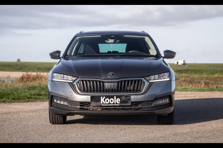 Škoda Octavia Combi 1.4 TSI iV PHEV Business Edition AIRCO / CRUISE CONTROLE / 204 PK / STOELVERWAMRING / NAVI /  CARPLAY / CAMERA