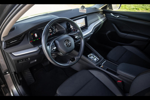 Škoda Octavia Combi 1.4 TSI iV PHEV Business Edition AIRCO / CRUISE CONTROLE / 204 PK / STOELVERWAMRING / NAVI /  CARPLAY / CAMERA