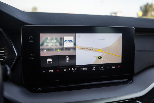 Škoda Octavia Combi 1.4 TSI iV PHEV Business Edition AIRCO / CRUISE CONTROLE / 204 PK / STOELVERWAMRING / NAVI /  CARPLAY / CAMERA