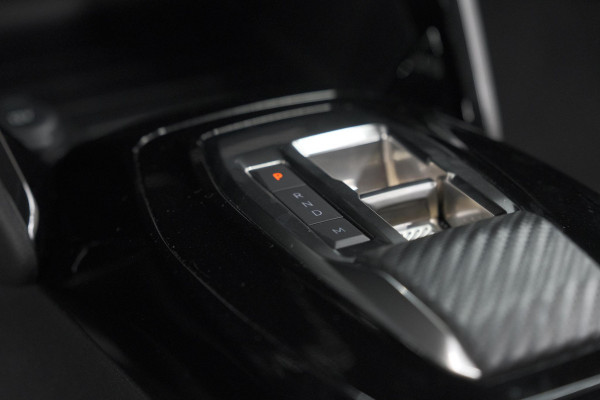 Peugeot 208 1.2 Hybrid 110 e-DCS6 Allure | Apple Carplay | Parkeersensoren Voor + Achter | Climate Control
