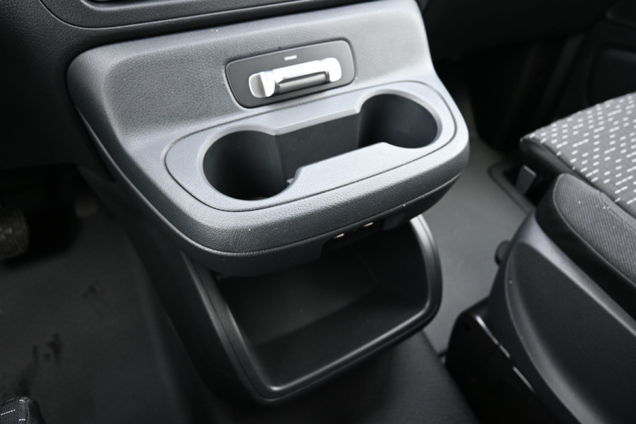 Mercedes-Benz eVito eVito 112 L2 60 kWh Trekhaak 2500 kg, Snellader, Smartphone integratiepakket