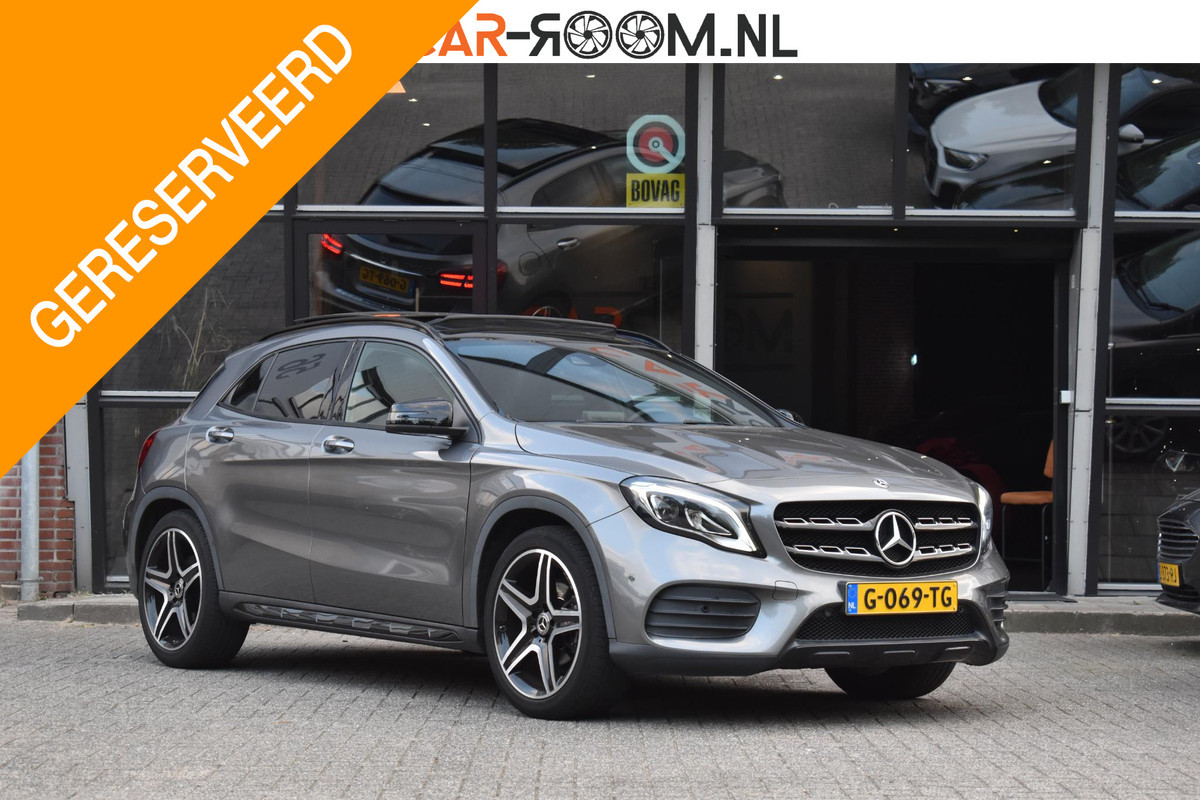 Mercedes-Benz GLA 180 AMG Line Pano Keyless Camera LED