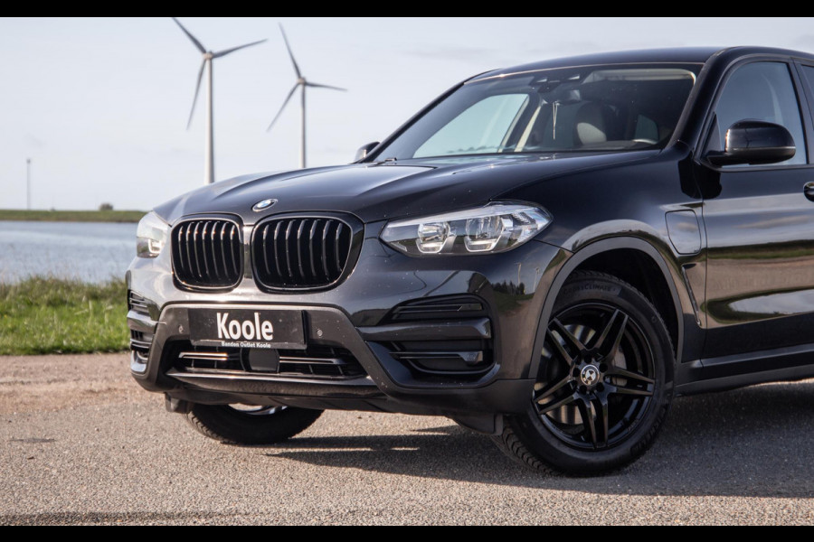 BMW X3 xDrive30e High Executive BLACK LINE / CARPLAY / LEER / STOELVERWARMING / CAMERA / DEALER ONDERHOUDEN