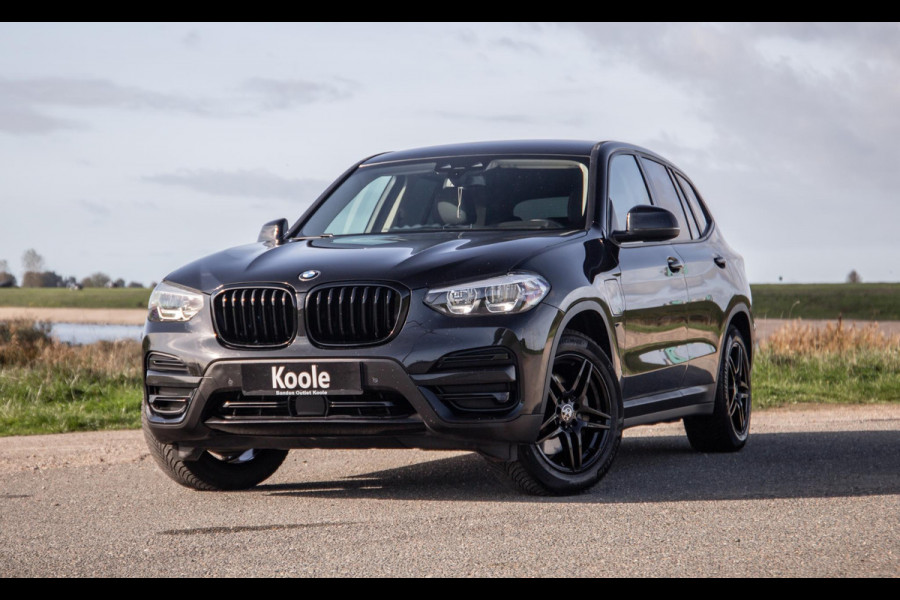BMW X3 xDrive30e High Executive BLACK LINE / CARPLAY / LEER / STOELVERWARMING / CAMERA / DEALER ONDERHOUDEN