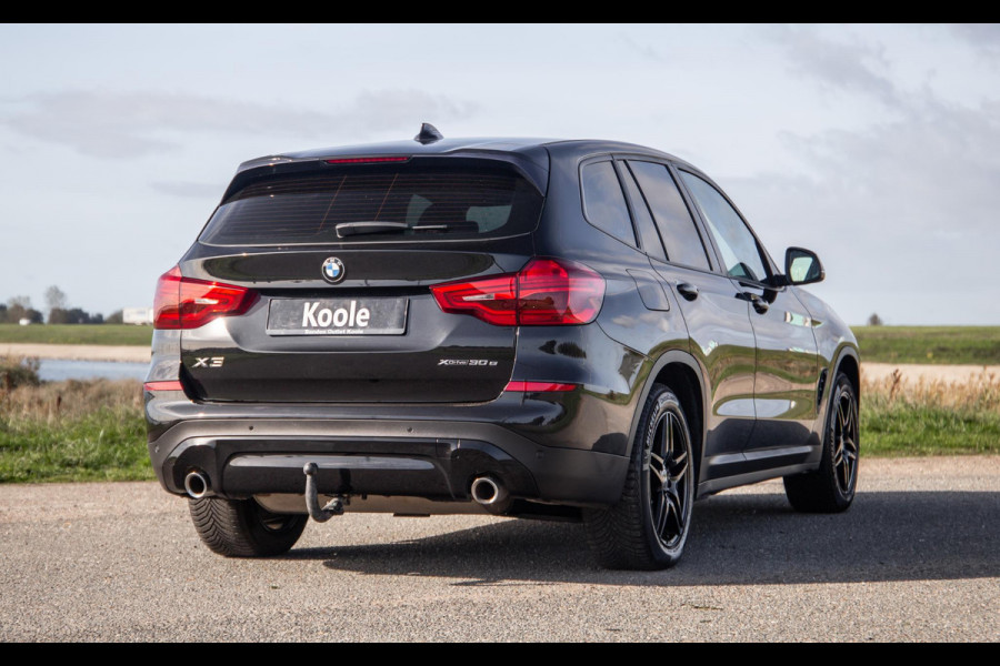 BMW X3 xDrive30e High Executive BLACK LINE / CARPLAY / LEER / STOELVERWARMING / CAMERA / DEALER ONDERHOUDEN