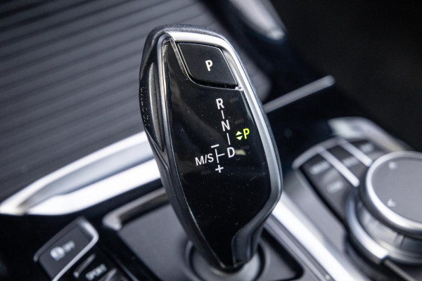 BMW X3 xDrive30e High Executive BLACK LINE / CARPLAY / LEER / STOELVERWARMING / CAMERA / DEALER ONDERHOUDEN