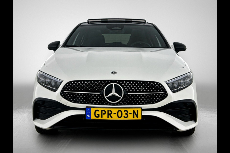 Mercedes-Benz A-Klasse 250 e Business Line | AMG-Line In en Exterieur | Achteruitrijcamera | Sfeerverlichting | Panorama schuifkantel dak | Multispaaks velgen | Incl