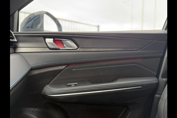 Lynk & Co 01 1.5 | Panoramadak | Navigatie | Adaptieve Cruise Control | 360 Camera | MY23 | BTW Auto!