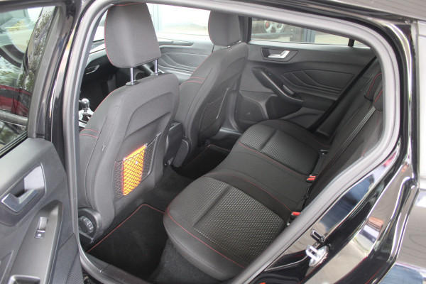 Ford FOCUS Wagon 1.0 EcoBoost Hybrid ST Line X | Trekhaak | BLIS | Winterpack | Adaptieve cruise