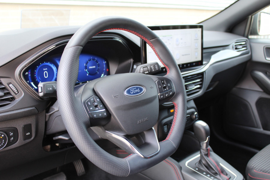 Ford FOCUS Wagon 1.0 EcoBoost Hybrid ST Line X | Trekhaak | BLIS | Winterpack | Adaptieve cruise