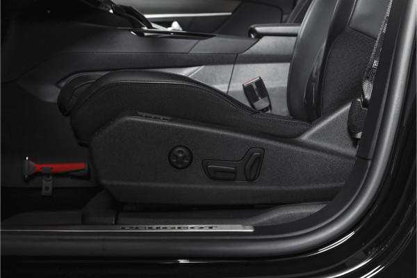 Peugeot 3008 1.6 PureTech 180 PK GT - Automaat | Dig. Cockpit | Adapt. Cruise | Leder-+stoelverw. | Elek. stoelen | Camera | NAV | ECC | Elek. Klep | Afn. Trekhaak | LM 18" |