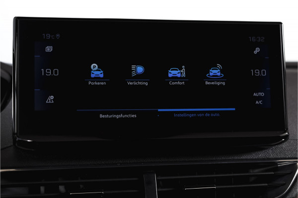 Peugeot 3008 1.6 PureTech 180 PK GT - Automaat | Dig. Cockpit | Adapt. Cruise | Leder-+stoelverw. | Elek. stoelen | Camera | NAV | ECC | Elek. Klep | Afn. Trekhaak | LM 18" |