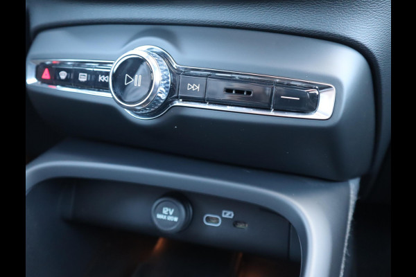 Volvo EX40 Single Motor Extended Range Ultra 82 kWh | 99,96% SOH | Pano | Memory Seats | 360 camera | Trekhaak | Harman Kardon