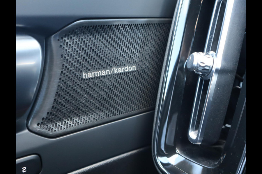 Volvo EX40 Single Motor Extended Range Ultra 82 kWh | 99,96% SOH | Pano | Memory Seats | 360 camera | Trekhaak | Harman Kardon