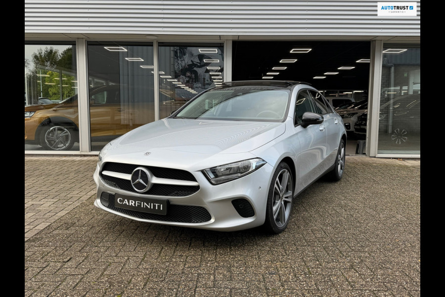Mercedes-Benz A-Klasse 250 e Business Line Limousine Automaat 218 Pk | Panoramadak | Navigatie | Climate | Cruise control | 19".