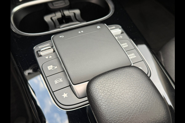 Mercedes-Benz A-Klasse 250 e Business Line Limousine Automaat 218 Pk | Panoramadak | Navigatie | Climate | Cruise control | 19".