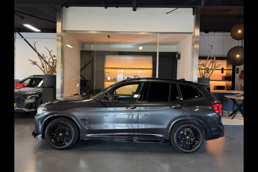 BMW X3 XDrive30e M Pack Panorama Memory Camera