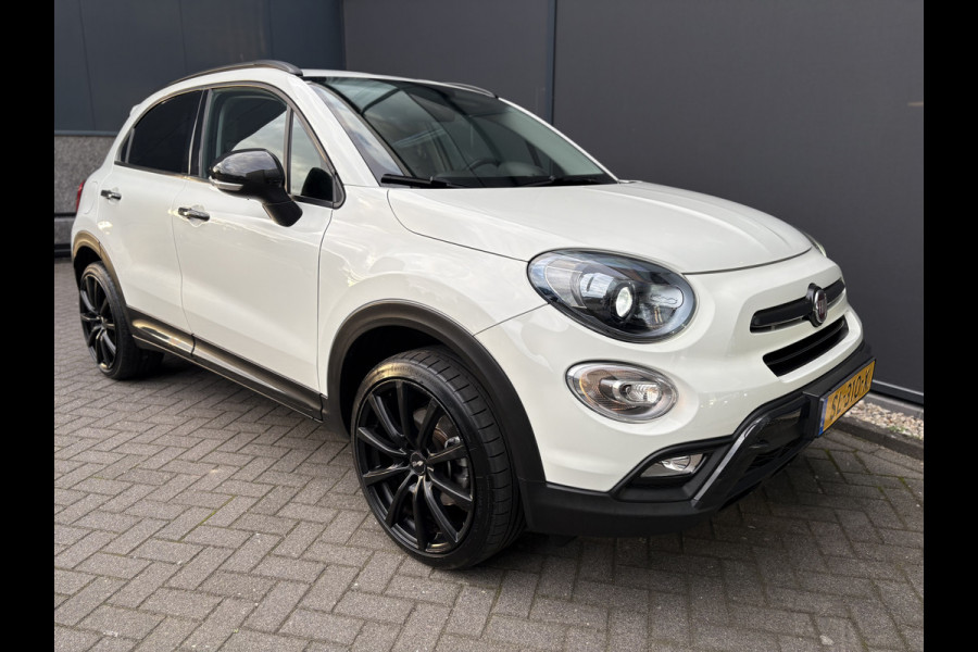 Fiat 500X Cross 1.4 Turbo MultiAir S-Design Cross Airco - Parkeersensor achter - Navigatie - Cruise control - Bluetooth - Dakrails - Radio - Licht metalen velgen 19 inch - Start/stop systeem - Lederen/stof bekleding - Elektrische ramen - Extra getint glas achter -  Keyless entry