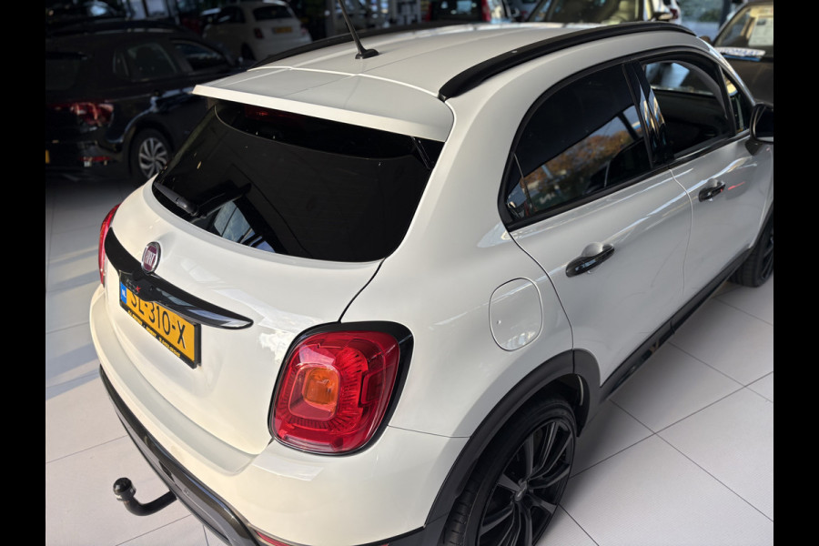 Fiat 500X Cross 1.4 Turbo MultiAir S-Design Cross Airco - Parkeersensor achter - Navigatie - Cruise control - Bluetooth - Dakrails - Radio - Licht metalen velgen 19 inch - Start/stop systeem - Lederen/stof bekleding - Elektrische ramen - Extra getint glas achter -  Keyless entry