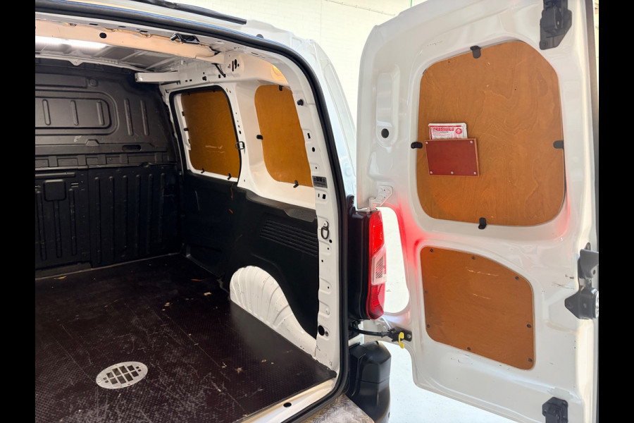 Opel Combo 1.5D 102pk euro6 L1H1 Edition, Kasten, Trekhaak, Airco, Navigatie, CruiseControl, RIJKLAARPRIJS!