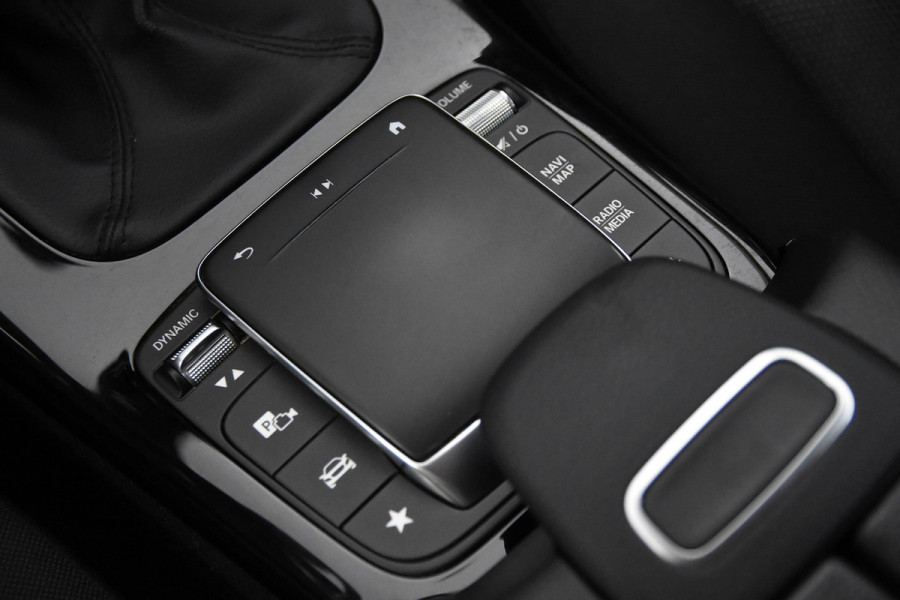 Mercedes-Benz A-Klasse 180 *1ste Eigenaar*Navigatie*Stoelverwarming*