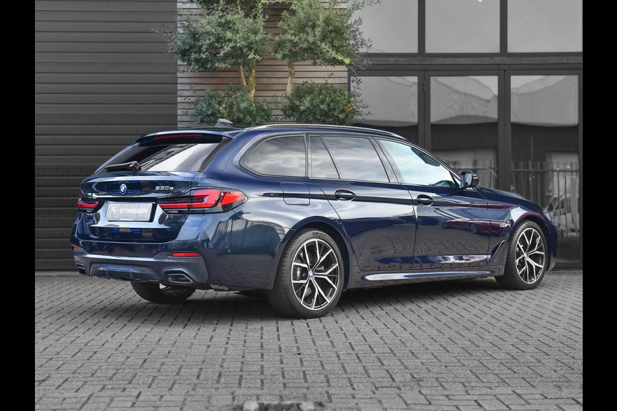 BMW 5 Serie 530e xDrive Business M-sport Laser ACC Leren bekleding 19 inch velgen Trekhaak