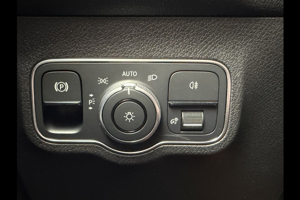 Mercedes-Benz EQB 250 Luxury Line 67 kWh / 98,50% SoH / Camera / Sensoren / Keyless / Leder /