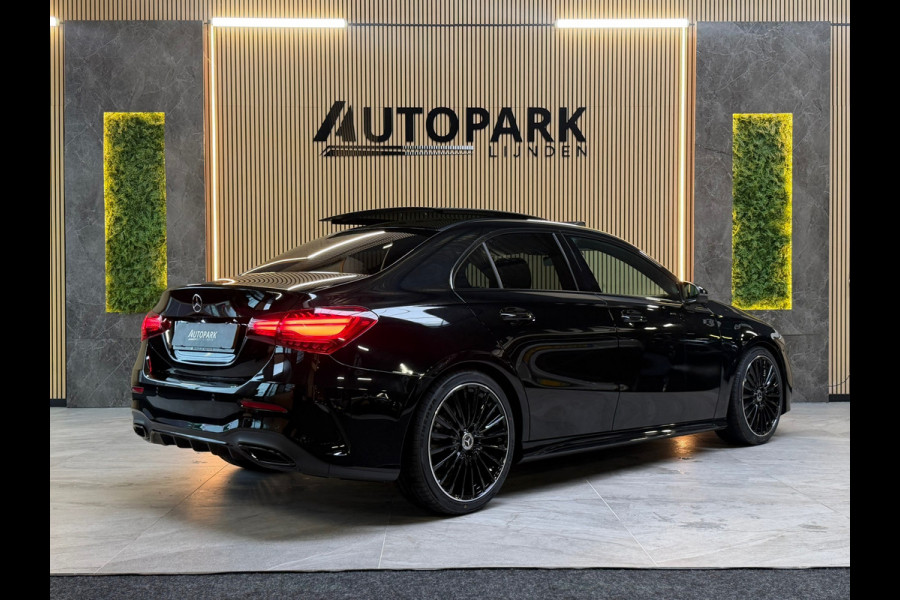 Mercedes-Benz A-Klasse 180 AMG Line |PANO|360 CAMERA|DODEHOEK|KEYLESS|ACC|SFEERVERLICHTING|NIGHTPAKKET|DEALER ONDERHOUDEN|FACELIFT