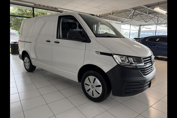 Volkswagen Transporter 2.0 TDI L1H1 Automaat Airco /carplay / Camera / 3 zits / Trekhaak