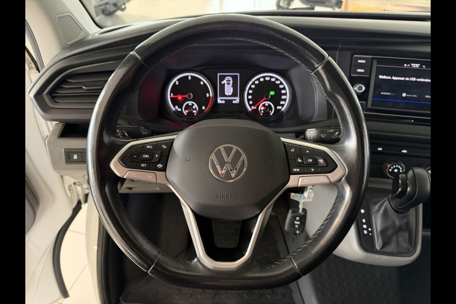 Volkswagen Transporter 2.0 TDI L1H1 Automaat Airco /carplay / Camera / 3 zits / Trekhaak