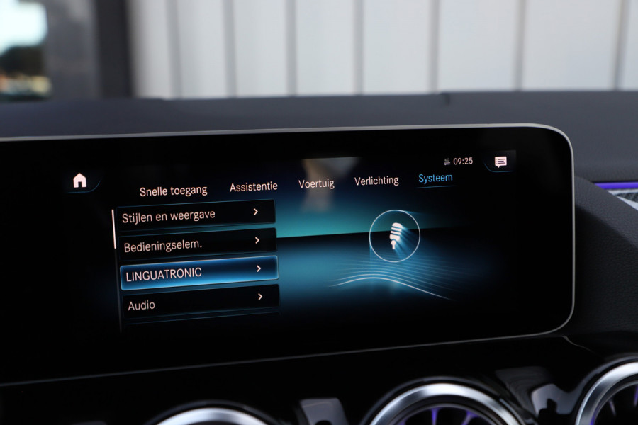 Mercedes-Benz GLA 200 AMG | 163PK | Pano | Memory | Keyless-go | Sfeerverlichting | Multibeam | Widescreen | Camera | 2020.
