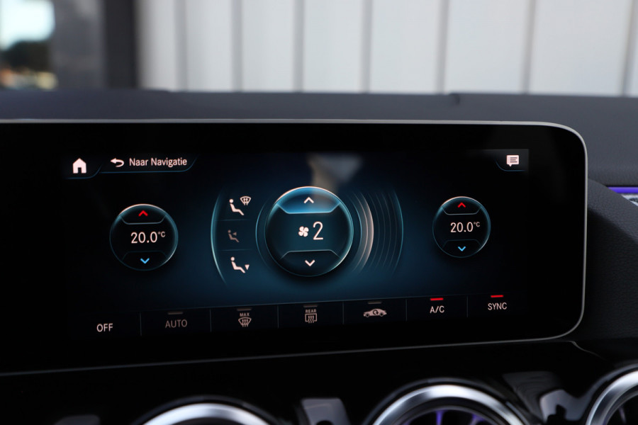 Mercedes-Benz GLA 200 AMG | 163PK | Pano | Memory | Keyless-go | Sfeerverlichting | Multibeam | Widescreen | Camera | 2020.