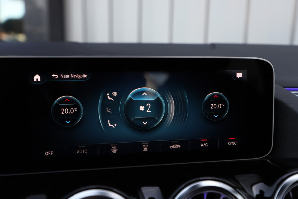 Mercedes-Benz GLA 200 AMG | 163PK | Pano | Memory | Keyless-go | Sfeerverlichting | Multibeam | Widescreen | Camera | 2020.