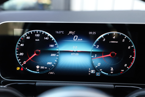 Mercedes-Benz GLA 200 AMG | 163PK | Pano | Memory | Keyless-go | Sfeerverlichting | Multibeam | Widescreen | Camera | 2020.